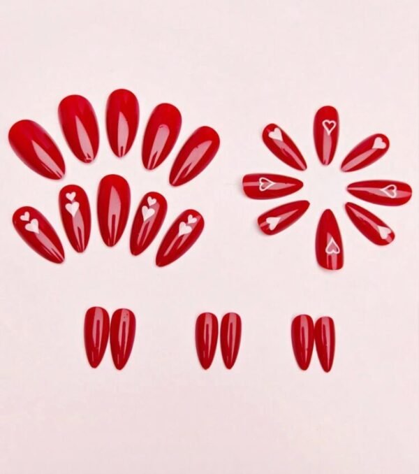 Press On Nails 24 Un Rojas con Corazon