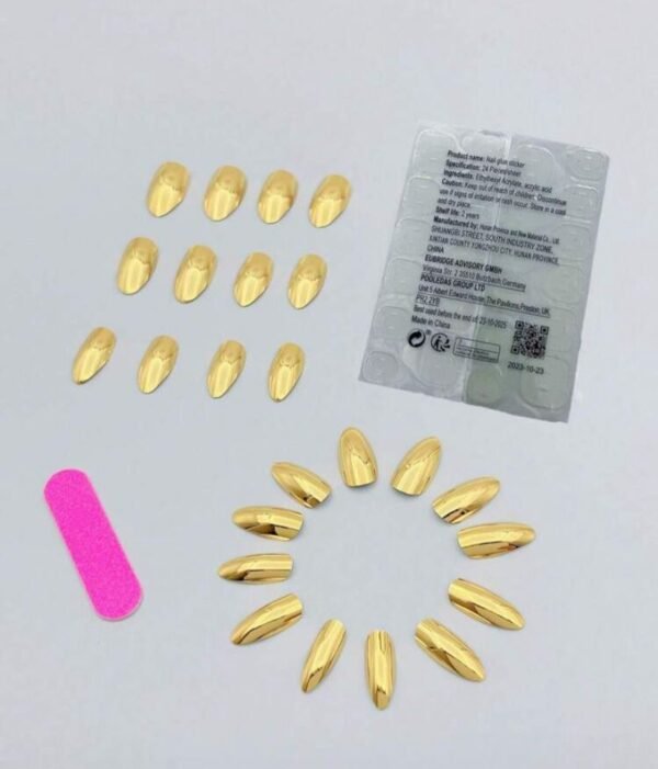 Press on Nails 24 Un Swirl Dorado