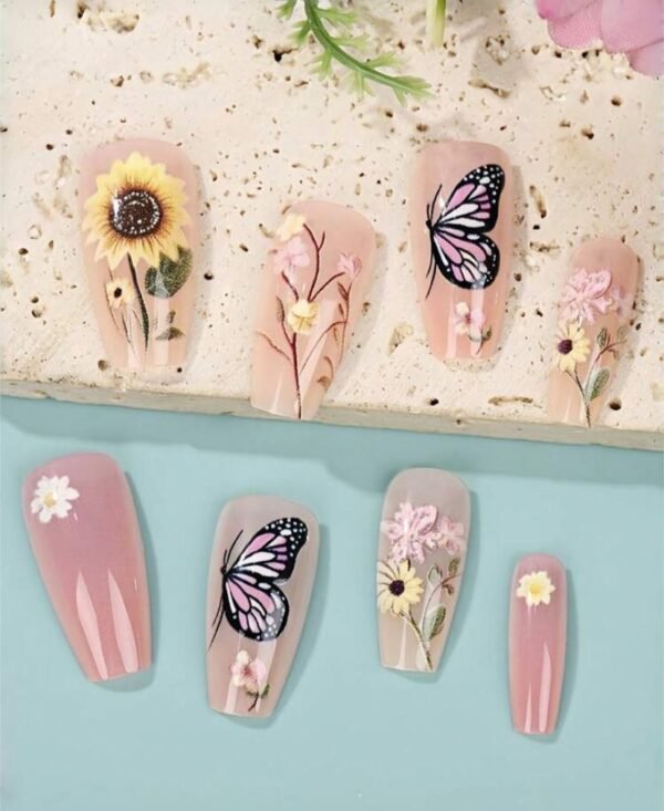 Press on Nails 24 Un Jardín Primaveral