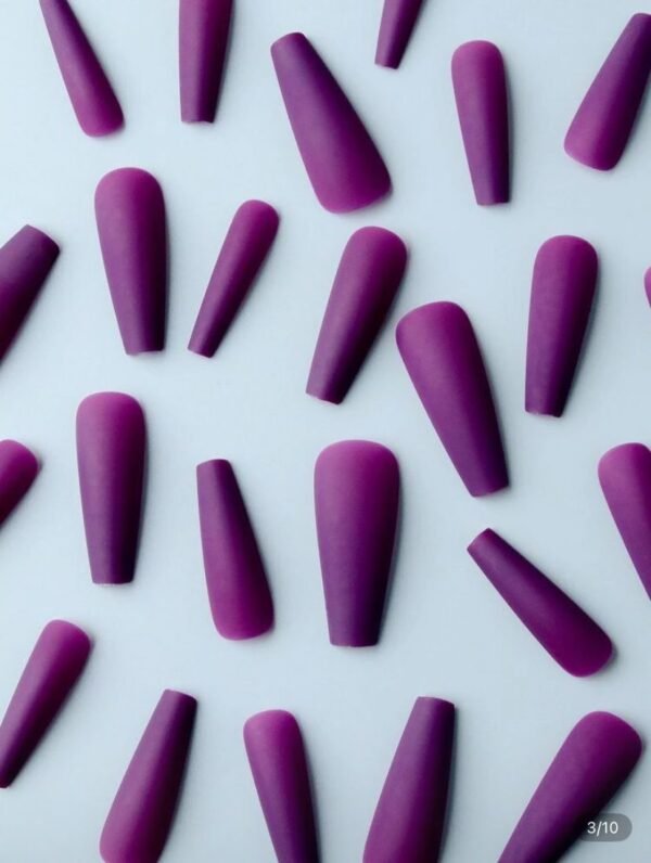 Press on Nails 24 Un Morado Mate