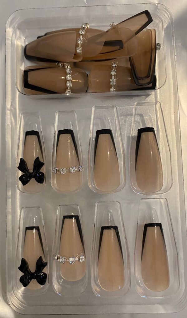 Press On Nails 24 Un Degradado Almendra