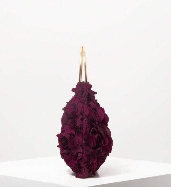 Cartera de mano "Flor de Rosa" elegante