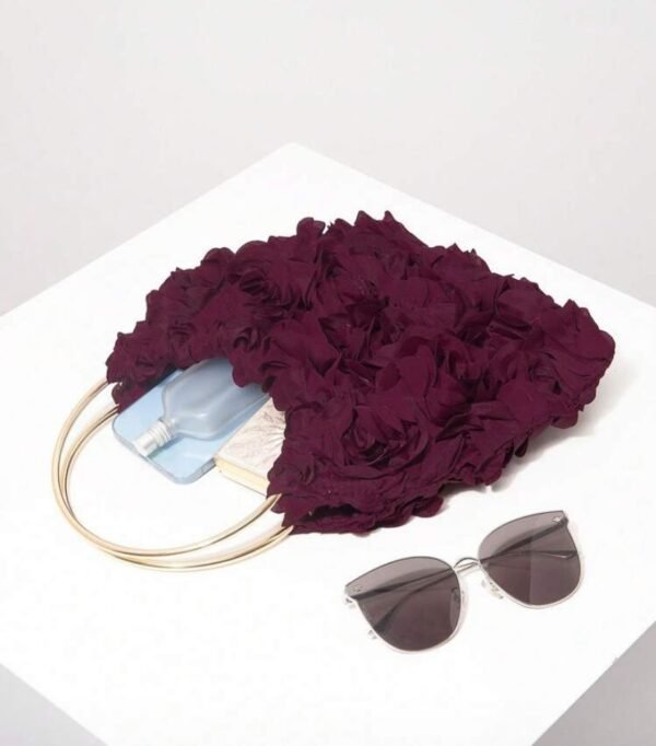 Cartera de mano "Flor de Rosa" elegante