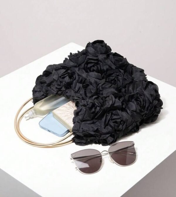 Cartera de mano "Flor de Rosa" elegante