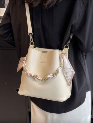 Cartera cubo “Wide Strap”