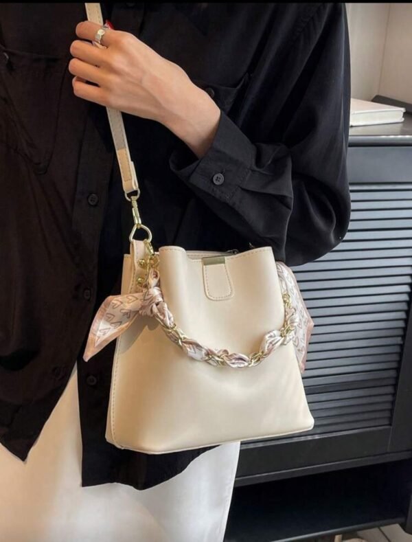 Cartera cubo “Wide Strap”