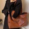 Imagen de WhatsApp 2025-10-22 a las 14.19.52_4c67f28c Bolso suave impermeable estilo europeo