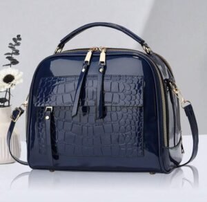 Cartera elegante con diseño de cocodrilo versátil