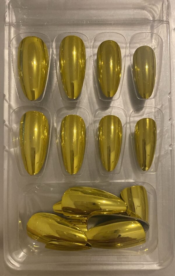 Press on Nails 24 Un Swirl Dorado