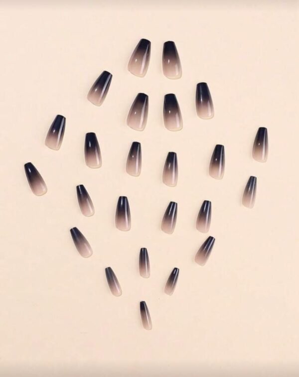 Imagen de WhatsApp 2025-11-04 a las 20.28.10_9b3f29f8 Press On Nails 24 Un Degradado Ataud