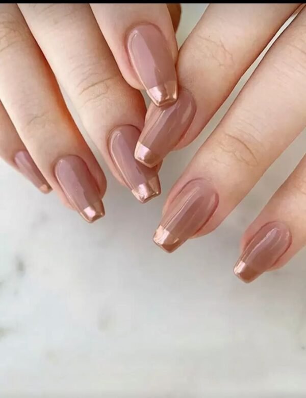 Press on Nails 24 Un francesas café claro