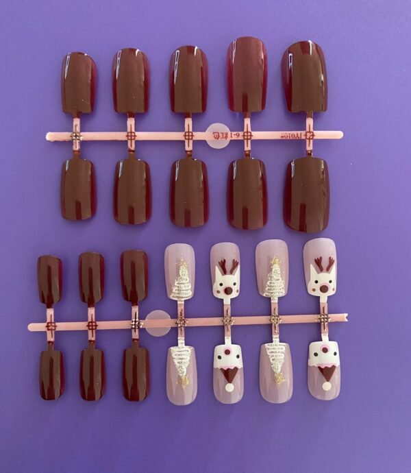 Imagen de WhatsApp 2025-11-06 a las 14.08.26_20b4a361 Press on Nails 24 Un Bordo Navidad