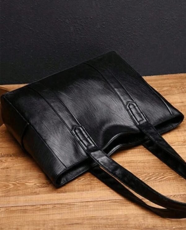 Imagen de WhatsApp 2025-11-07 a las 20.15.50_06f96479 Bolso suave impermeable estilo europeo